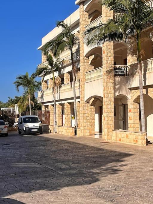 Teo Apartment Paphos Bagian luar foto