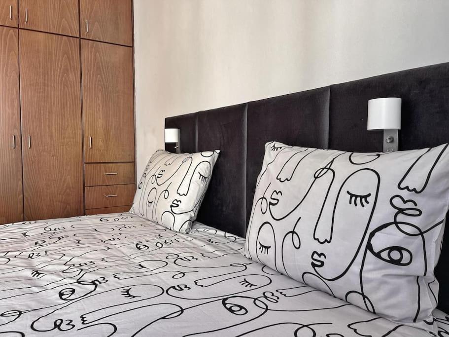 Teo Apartment Paphos Bagian luar foto